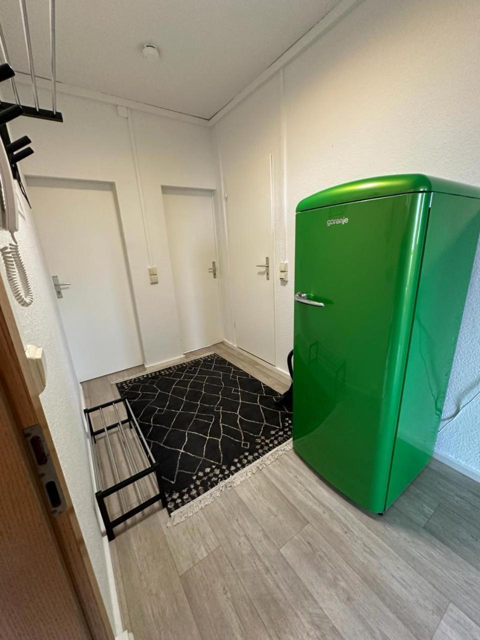 Ideal Fuer Monteure. 3 Zimmer Apartment Mit Kueche, Waschmaschine, Wifi Usw... . Halle  Exterior foto